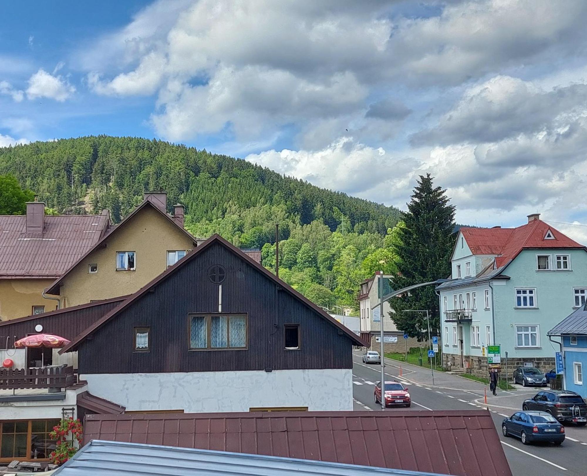 Penzion Harmonie Trutnov Buitenkant foto