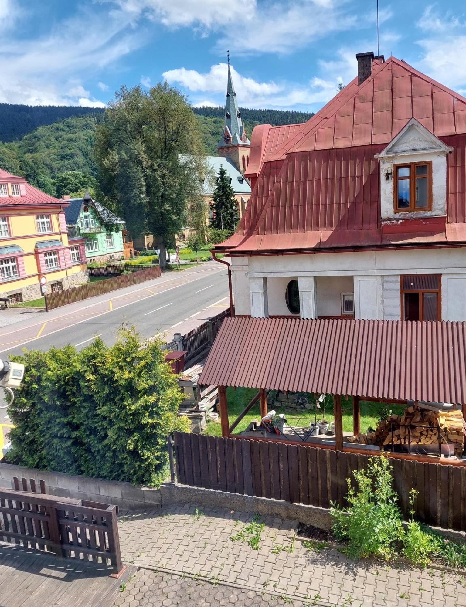 Penzion Harmonie Trutnov Buitenkant foto