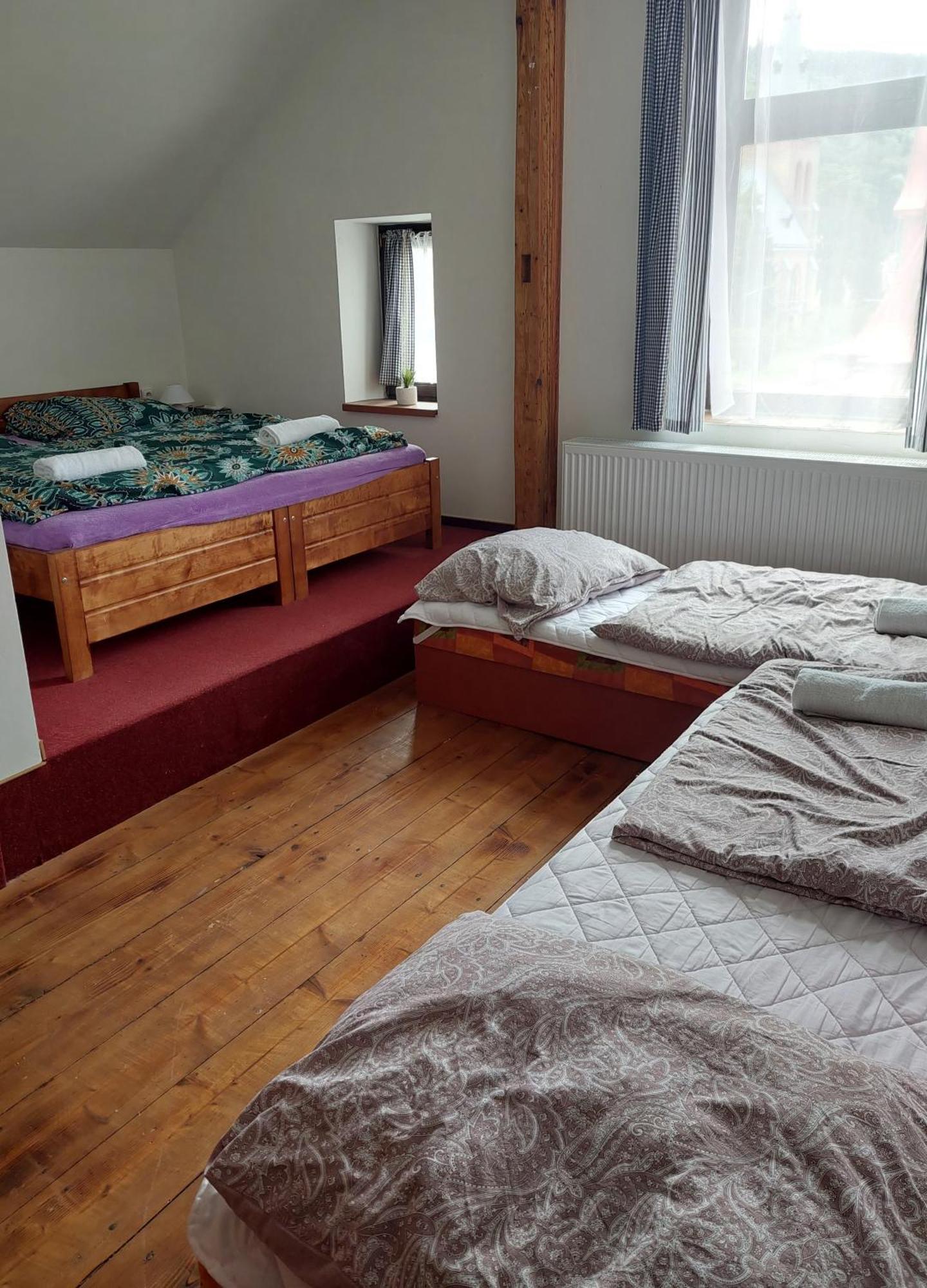 Penzion Harmonie Trutnov Buitenkant foto